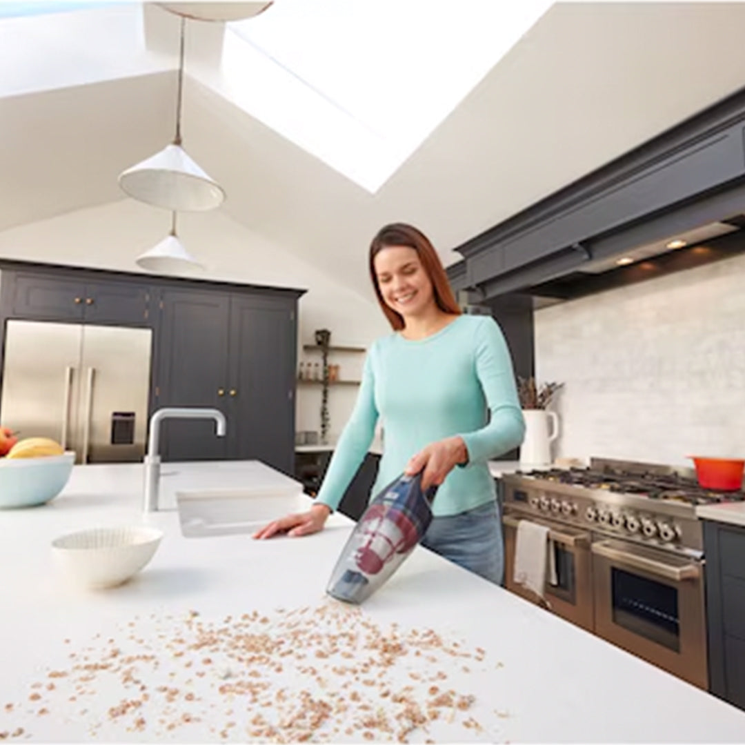 BLACK+DECKER/LITHIUM STICK VACUUM 2IN 1/18V 2.0AH/SVB520JW-B5